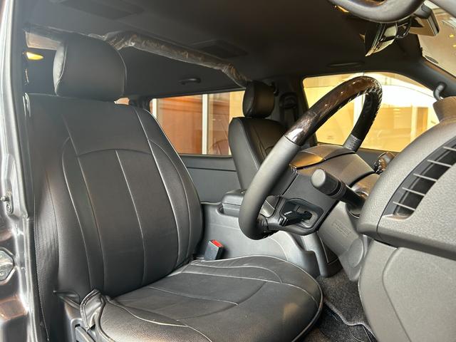 ハイエースバン スーパーGL ダークプライムII 衝突軽減システム LKA 社外ナビ バックカメラ 両側パワースライド LEDヘッドライト 社外LEDテールランプ フロントバンパーガード 17インチAWラギッドテレーンタイヤ 社外ベッドキット ETC(7枚目)