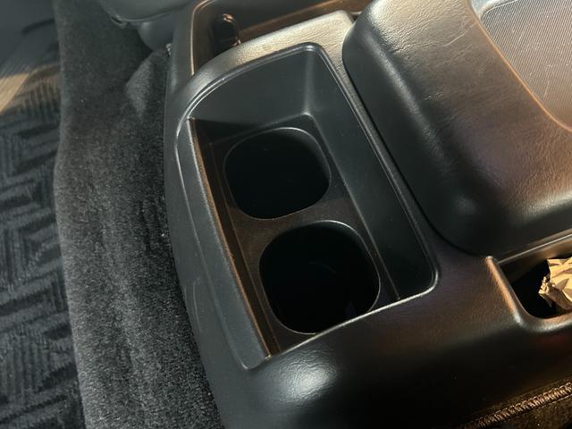 ハイエースバン スーパーGL ダークプライムII 衝突軽減システム LKA 社外ナビ バックカメラ 両側パワースライド LEDヘッドライト 社外LEDテールランプ フロントバンパーガード 17インチAWラギッドテレーンタイヤ 社外ベッドキット ETC(24枚目)