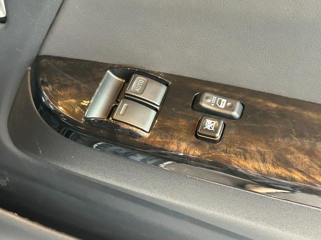 ハイエースバン スーパーGL ダークプライムII 衝突軽減システム LKA 社外ナビ バックカメラ 両側パワースライド LEDヘッドライト 社外LEDテールランプ フロントバンパーガード 17インチAWラギッドテレーンタイヤ 社外ベッドキット ETC(36枚目)