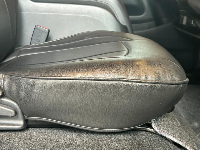 ハイエースバン スーパーGL ダークプライムII 衝突軽減システム LKA 社外ナビ バックカメラ 両側パワースライド LEDヘッドライト 社外LEDテールランプ フロントバンパーガード 17インチAWラギッドテレーンタイヤ 社外ベッドキット ETC(37枚目)