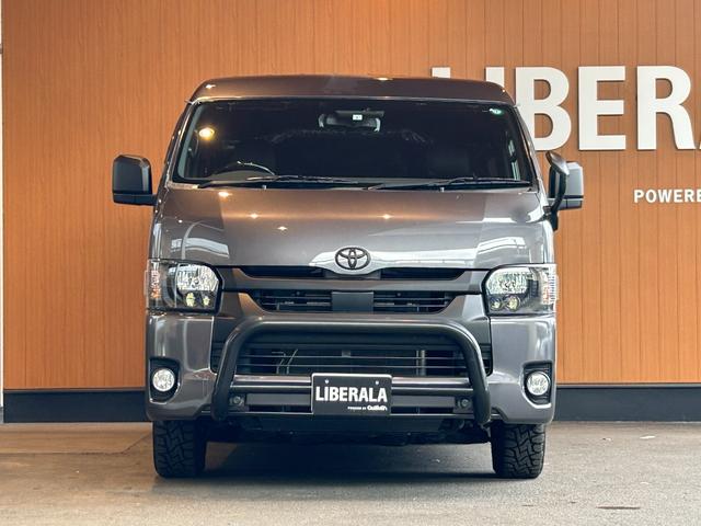 ハイエースバン スーパーGL ダークプライムII 衝突軽減システム LKA 社外ナビ バックカメラ 両側パワースライド LEDヘッドライト 社外LEDテールランプ フロントバンパーガード 17インチAWラギッドテレーンタイヤ 社外ベッドキット ETC(53枚目)