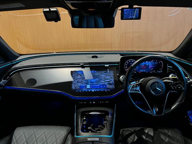 Eクラスオールテレイン E220d 4マチック オールテレイン レザーエクスクルーシブPKG デジタルインテリアPKG アドバンスドPKG レーダーセーフティPKG パノラミックスライディングルーフ HUD Burmester4Dサラウンドサウンド 黒革 ドラレコ(4枚目)