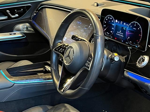 Eクラスオールテレイン E220d 4マチック オールテレイン レザーエクスクルーシブPKG デジタルインテリアPKG アドバンスドPKG レーダーセーフティPKG パノラミックスライディングルーフ HUD Burmester4Dサラウンドサウンド 黒革 ドラレコ(5枚目)