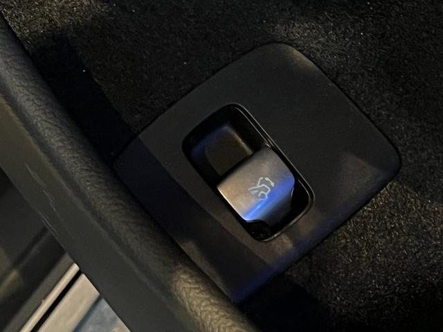 Eクラスオールテレイン E220d 4マチック オールテレイン レザーエクスクルーシブPKG デジタルインテリアPKG アドバンスドPKG レーダーセーフティPKG パノラミックスライディングルーフ HUD Burmester4Dサラウンドサウンド 黒革 ドラレコ(40枚目)