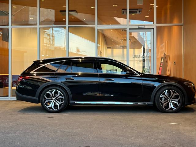 Eクラスオールテレイン E220d 4マチック オールテレイン レザーエクスクルーシブPKG デジタルインテリアPKG アドバンスドPKG レーダーセーフティPKG パノラミックスライディングルーフ HUD Burmester4Dサラウンドサウンド 黒革 ドラレコ(65枚目)