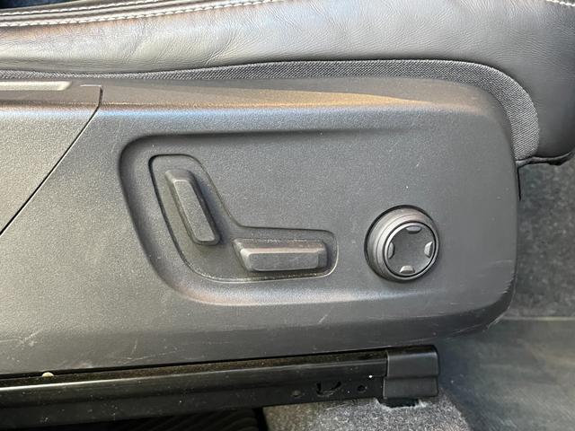 XC40 B4 AWD Rデザイン ACC LKA BLIS harman/kardon 純正ナビTV全方位カメラ 黒半革 シートヒーター パワーシート LEDヘッドライト 19インチAW パワーバックドア ETC ドラレコ 1オーナー(33枚目)