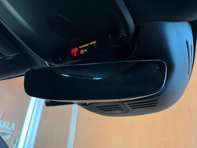 XC40 B4 AWD Rデザイン ACC LKA BLIS harman/kardon 純正ナビTV全方位カメラ 黒半革 シートヒーター パワーシート LEDヘッドライト 19インチAW パワーバックドア ETC ドラレコ 1オーナー(36枚目)