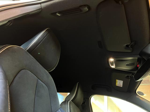 XC40 B4 AWD Rデザイン ACC LKA BLIS harman/kardon 純正ナビTV全方位カメラ 黒半革 シートヒーター パワーシート LEDヘッドライト 19インチAW パワーバックドア ETC ドラレコ 1オーナー(38枚目)