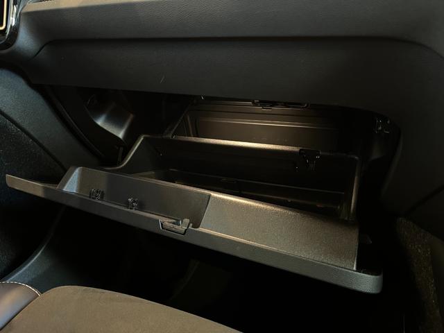 XC40 B4 AWD Rデザイン ACC LKA BLIS harman/kardon 純正ナビTV全方位カメラ 黒半革 シートヒーター パワーシート LEDヘッドライト 19インチAW パワーバックドア ETC ドラレコ 1オーナー(41枚目)