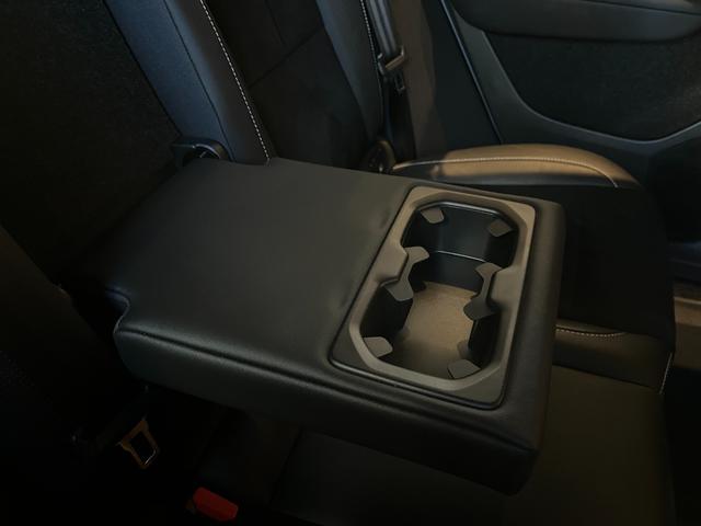 XC40 B4 AWD Rデザイン ACC LKA BLIS harman/kardon 純正ナビTV全方位カメラ 黒半革 シートヒーター パワーシート LEDヘッドライト 19インチAW パワーバックドア ETC ドラレコ 1オーナー(45枚目)