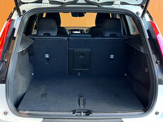 XC40 B4 AWD Rデザイン ACC LKA BLIS harman/kardon 純正ナビTV全方位カメラ 黒半革 シートヒーター パワーシート LEDヘッドライト 19インチAW パワーバックドア ETC ドラレコ 1オーナー(54枚目)