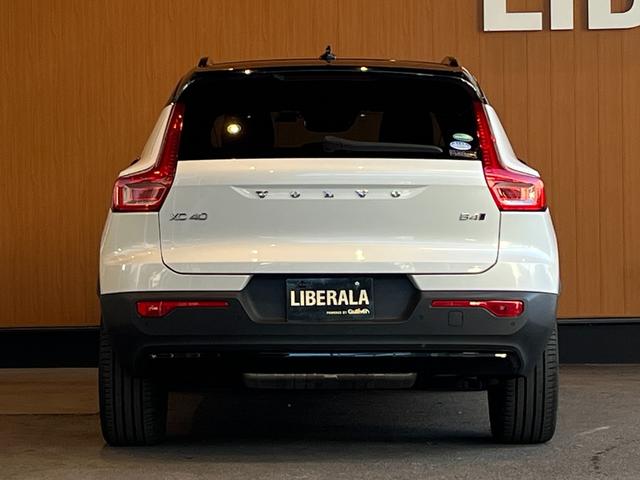 XC40 B4 AWD Rデザイン ACC LKA BLIS harman/kardon 純正ナビTV全方位カメラ 黒半革 シートヒーター パワーシート LEDヘッドライト 19インチAW パワーバックドア ETC ドラレコ 1オーナー(60枚目)
