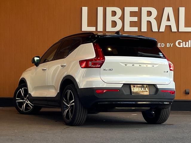 XC40 B4 AWD Rデザイン ACC LKA BLIS harman/kardon 純正ナビTV全方位カメラ 黒半革 シートヒーター パワーシート LEDヘッドライト 19インチAW パワーバックドア ETC ドラレコ 1オーナー(64枚目)