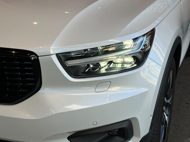 XC40 B4 AWD Rデザイン ACC LKA BLIS harman/kardon 純正ナビTV全方位カメラ 黒半革 シートヒーター パワーシート LEDヘッドライト 19インチAW パワーバックドア ETC ドラレコ 1オーナー(65枚目)