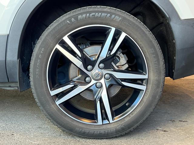 XC40 B4 AWD Rデザイン ACC LKA BLIS harman/kardon 純正ナビTV全方位カメラ 黒半革 シートヒーター パワーシート LEDヘッドライト 19インチAW パワーバックドア ETC ドラレコ 1オーナー(70枚目)