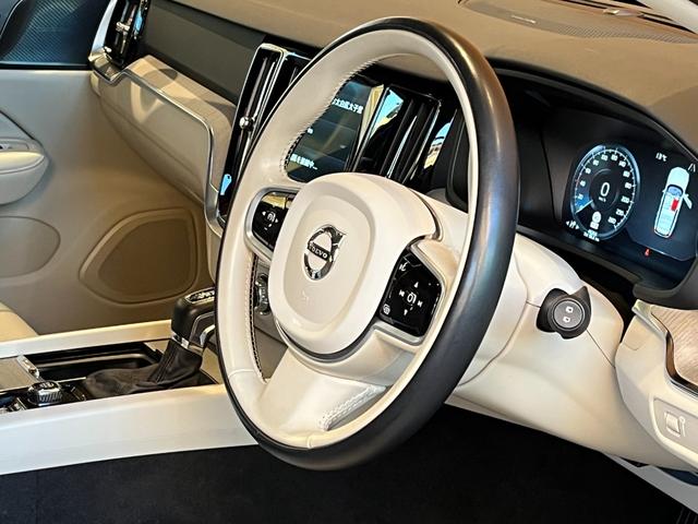 V60 クロスカントリー T5 AWD プロ harman/kardon HUD 純正ナビ TV 全方位カメラ 白革 エアシート シートヒーター パワーシート LEDヘッドライト 19インチAW パワーバックドア 液晶メーター ワンオーナー(5枚目)