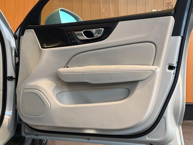 V60 クロスカントリー T5 AWD プロ harman/kardon HUD 純正ナビ TV 全方位カメラ 白革 エアシート シートヒーター パワーシート LEDヘッドライト 19インチAW パワーバックドア 液晶メーター ワンオーナー(53枚目)