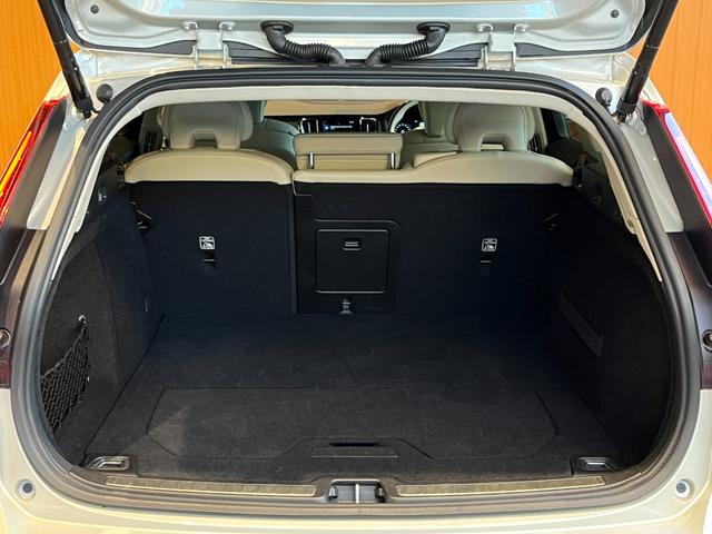 V60 クロスカントリー T5 AWD プロ harman/kardon HUD 純正ナビ TV 全方位カメラ 白革 エアシート シートヒーター パワーシート LEDヘッドライト 19インチAW パワーバックドア 液晶メーター ワンオーナー(58枚目)