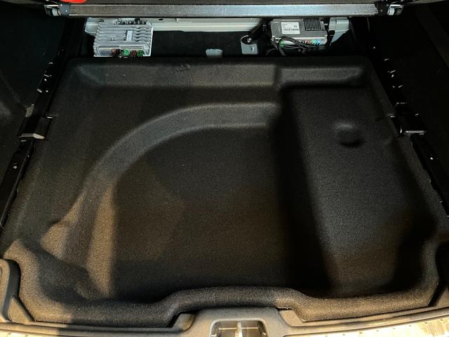 V60 クロスカントリー T5 AWD プロ harman/kardon HUD 純正ナビ TV 全方位カメラ 白革 エアシート シートヒーター パワーシート LEDヘッドライト 19インチAW パワーバックドア 液晶メーター ワンオーナー(61枚目)