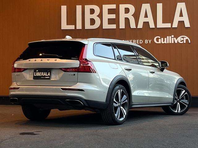 V60 クロスカントリー T5 AWD プロ harman/kardon HUD 純正ナビ TV 全方位カメラ 白革 エアシート シートヒーター パワーシート LEDヘッドライト 19インチAW パワーバックドア 液晶メーター ワンオーナー(69枚目)