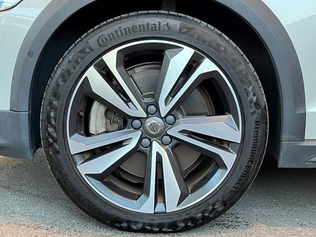 V60 クロスカントリー T5 AWD プロ harman/kardon HUD 純正ナビ TV 全方位カメラ 白革 エアシート シートヒーター パワーシート LEDヘッドライト 19インチAW パワーバックドア 液晶メーター ワンオーナー(74枚目)