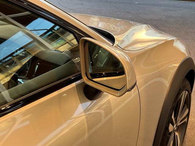 V60 クロスカントリー T5 AWD プロ harman/kardon HUD 純正ナビ TV 全方位カメラ 白革 エアシート シートヒーター パワーシート LEDヘッドライト 19インチAW パワーバックドア 液晶メーター ワンオーナー(77枚目)