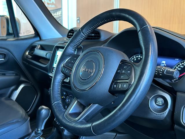 ＬＩＢＥＲＡＬＡではガリバーグループのネットワークを駆使し、全国から選りすぐりのプレミアムカーだけをご用意してお客様のご来店をお待ちしております。