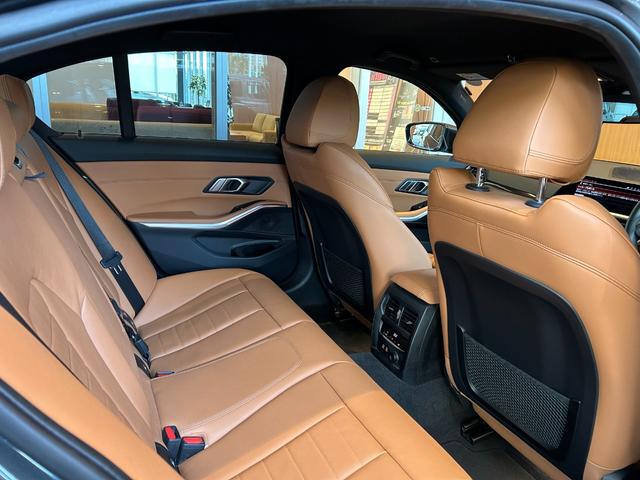 ＬＩＢＥＲＡＬＡでは輸入車でも最長１０年間の保証がご選択頂けます。「中古車は不安」というお客様の声にお応えし、お客様の安心安全のために業界最長の保証を実現致しました。