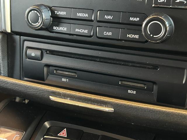 マカン マカン　ＰＡＳＭ　ＬＫＡ　純正ナビ　ＴＶ　バック／サイドカメラ　黒革　１４ＷＡＹパワーシート　シートヒーター　パワーバックドア　１８インチＡＷ　センターカラークレスト　キセノンライト　オートエアコン　ＥＴＣ（19枚目）