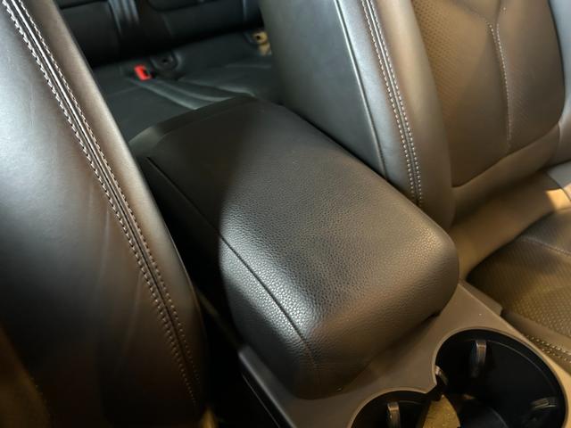 マカン マカン　ＰＡＳＭ　ＬＫＡ　純正ナビ　ＴＶ　バック／サイドカメラ　黒革　１４ＷＡＹパワーシート　シートヒーター　パワーバックドア　１８インチＡＷ　センターカラークレスト　キセノンライト　オートエアコン　ＥＴＣ（25枚目）