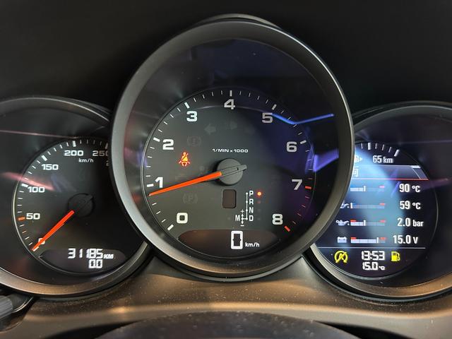 マカン マカン　ＰＡＳＭ　ＬＫＡ　純正ナビ　ＴＶ　バック／サイドカメラ　黒革　１４ＷＡＹパワーシート　シートヒーター　パワーバックドア　１８インチＡＷ　センターカラークレスト　キセノンライト　オートエアコン　ＥＴＣ（29枚目）