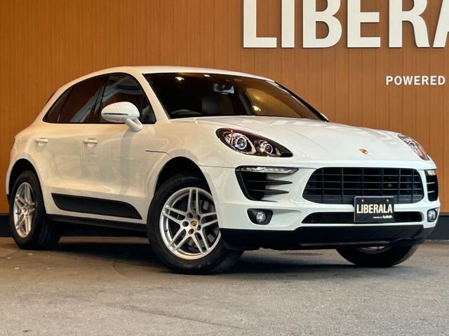 マカン マカン　ＰＡＳＭ　ＬＫＡ　純正ナビ　ＴＶ　バック／サイドカメラ　黒革　１４ＷＡＹパワーシート　シートヒーター　パワーバックドア　１８インチＡＷ　センターカラークレスト　キセノンライト　オートエアコン　ＥＴＣ（66枚目）