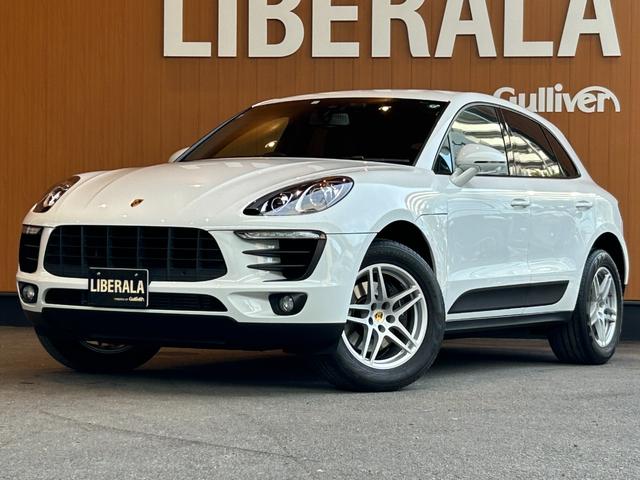 マカン マカン　ＰＡＳＭ　ＬＫＡ　純正ナビ　ＴＶ　バック／サイドカメラ　黒革　１４ＷＡＹパワーシート　シートヒーター　パワーバックドア　１８インチＡＷ　センターカラークレスト　キセノンライト　オートエアコン　ＥＴＣ（67枚目）