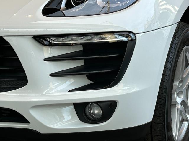 マカン マカン　ＰＡＳＭ　ＬＫＡ　純正ナビ　ＴＶ　バック／サイドカメラ　黒革　１４ＷＡＹパワーシート　シートヒーター　パワーバックドア　１８インチＡＷ　センターカラークレスト　キセノンライト　オートエアコン　ＥＴＣ（71枚目）