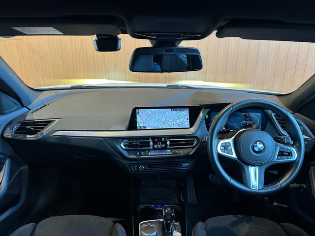 １シリーズ １１８ｄ　Ｍスポーツ　ｉＤｒｉｖｅナビゲーションＰＫＧ　コンフォートＰＫＧ　ＭスポーツプラスＰＫＧ　ＴＶ　ＬＥＤヘッドライト　１８インチＡＷ　Ｍスポーツシート　Ｍスポーツブレーキ　コンフォートアクセス　パワーバックドア（4枚目）