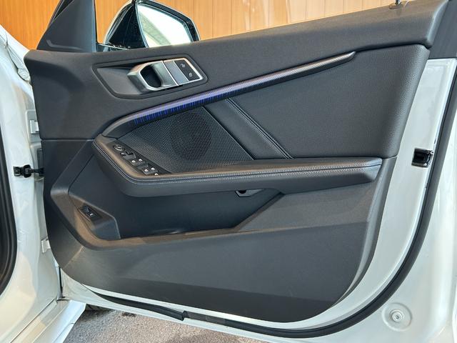 １シリーズ １１８ｄ　Ｍスポーツ　ｉＤｒｉｖｅナビゲーションＰＫＧ　コンフォートＰＫＧ　ＭスポーツプラスＰＫＧ　ＴＶ　ＬＥＤヘッドライト　１８インチＡＷ　Ｍスポーツシート　Ｍスポーツブレーキ　コンフォートアクセス　パワーバックドア（55枚目）