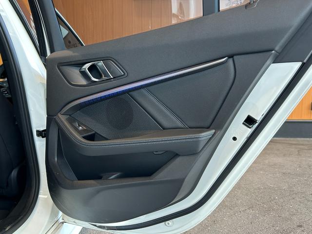１シリーズ １１８ｄ　Ｍスポーツ　ｉＤｒｉｖｅナビゲーションＰＫＧ　コンフォートＰＫＧ　ＭスポーツプラスＰＫＧ　ＴＶ　ＬＥＤヘッドライト　１８インチＡＷ　Ｍスポーツシート　Ｍスポーツブレーキ　コンフォートアクセス　パワーバックドア（57枚目）