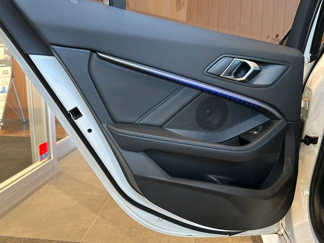 １シリーズ １１８ｄ　Ｍスポーツ　ｉＤｒｉｖｅナビゲーションＰＫＧ　コンフォートＰＫＧ　ＭスポーツプラスＰＫＧ　ＴＶ　ＬＥＤヘッドライト　１８インチＡＷ　Ｍスポーツシート　Ｍスポーツブレーキ　コンフォートアクセス　パワーバックドア（58枚目）