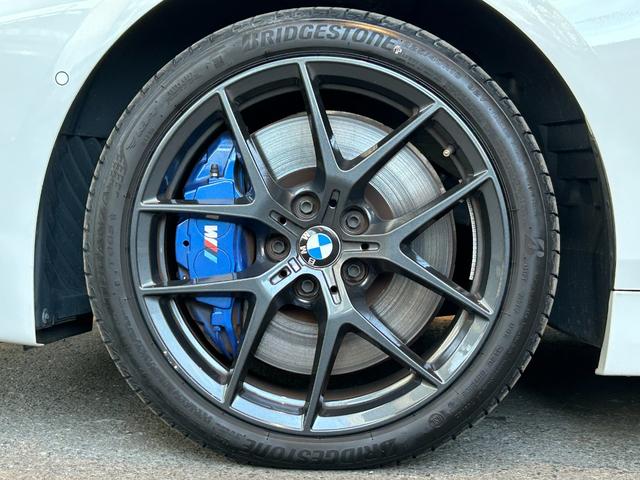 １シリーズ １１８ｄ　Ｍスポーツ　ｉＤｒｉｖｅナビゲーションＰＫＧ　コンフォートＰＫＧ　ＭスポーツプラスＰＫＧ　ＴＶ　ＬＥＤヘッドライト　１８インチＡＷ　Ｍスポーツシート　Ｍスポーツブレーキ　コンフォートアクセス　パワーバックドア（76枚目）