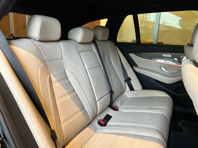 Ｅクラスステーションワゴン Ｅ４３　４マチック　ステーションワゴン　レーダーセーフティＰＫＧ　パノラミックスライディングルーフ　ＨＵＤ　Ｂｕｒｍｅｓｔｅｒ　純正ナビ　ＴＶ　全方位カメラ　ベージュ革　シートヒーター　マルチビームＬＥＤ　２０インチＡＷ　ドラレコ　ＥＴＣ（10枚目）