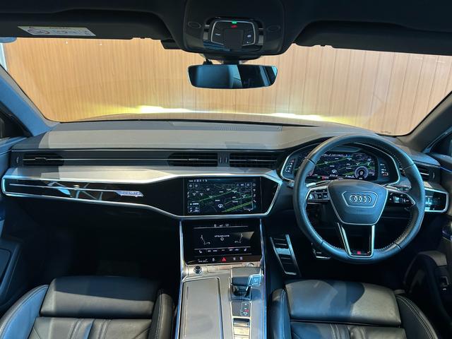 ＬＩＢＥＲＡＬＡの名前の由来はラテン語で「ｌｉｂｅｒａ：自由」と「ａｌａ：翼」を意味し、それらを組合せた造語です。自由な翼を得て思う存分人生を謳歌して欲しいという願いが込められています。