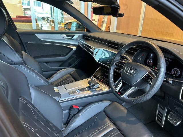 ＬＩＢＥＲＡＬＡは、ＢＭＷ・メルセデス・アウディというドイツのプレミアム３ブランドを中心とした、各ブランドを同時に乗り較べる事ができます。