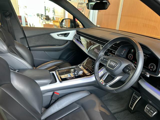 ＬＩＢＥＲＡＬＡは、ＢＭＷ・メルセデス・アウディというドイツのプレミアム３ブランドを中心とした、各ブランドを同時に乗り較べる事ができます。