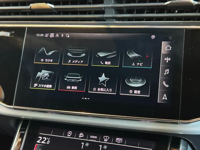 特別なクルマを選ぶための贅沢な空間をご用意。ゆったりと落ち着いた空間でコーヒーを飲みながら車選びをお楽しみください。