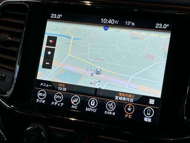 ジープ・グランドチェロキー ＷＫ　１０ｔｈアニバーサリーエディション　ＡＣＣ　ＬＫＡ　ＢＳＭ　純正ナビ　ＴＶ　フロント／サイド／バックカメラ　黒革　エアシート　シートヒーター　パワーシート　ＬＥＤヘッドライト　１８インチＡＷ　スマートキー　パワーバックドア　ワンオーナー（11枚目）