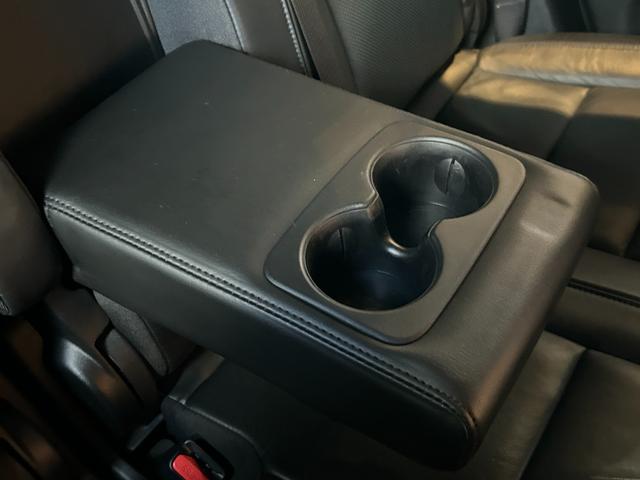 ジープ・グランドチェロキー ＷＫ　１０ｔｈアニバーサリーエディション　ＡＣＣ　ＬＫＡ　ＢＳＭ　純正ナビ　ＴＶ　フロント／サイド／バックカメラ　黒革　エアシート　シートヒーター　パワーシート　ＬＥＤヘッドライト　１８インチＡＷ　スマートキー　パワーバックドア　ワンオーナー（46枚目）