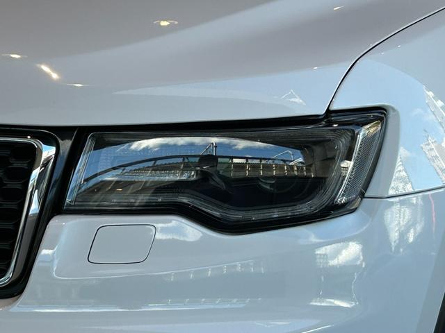 ジープ・グランドチェロキー ＷＫ　１０ｔｈアニバーサリーエディション　ＡＣＣ　ＬＫＡ　ＢＳＭ　純正ナビ　ＴＶ　フロント／サイド／バックカメラ　黒革　エアシート　シートヒーター　パワーシート　ＬＥＤヘッドライト　１８インチＡＷ　スマートキー　パワーバックドア　ワンオーナー（66枚目）