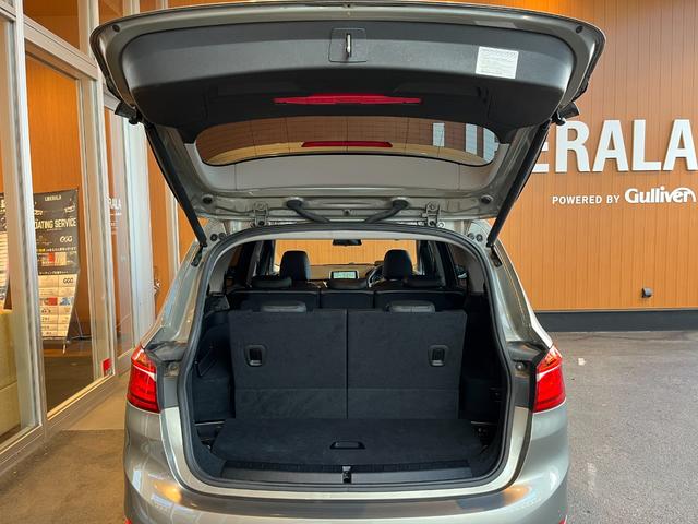 ２シリーズ ２１８ｉグランツアラー　ラグジュアリー　アドバンスドアクティブセーフティＰＫＧ　ＡＣＣ　ＨＵＤ　ＬＤＷ　ｉＤｒｉｖｅナビ　バックカメラ　前後ＰＤＣ　黒革　シートヒーター　パワーシート　コンフォートアクセス　ＬＥＤヘッドライト　１８インチＡＷ（60枚目）