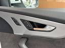 ５５ＴＦＳＩクワトロ　デビューパッケージラグジュアリ　コンフォートアシスタンスＰＫＧ　パノラマサンルーフ　Ｂａｎｇ＆Ｏｌｕｆｓｅｎ　バーチャルコックピット　ＭＭＩナビ　ＴＶ　全方位カメラ　ＨＤマトリクスＬＥＤ　黒革　エアシート　２０インチＡＷ　エアサス（32枚目）