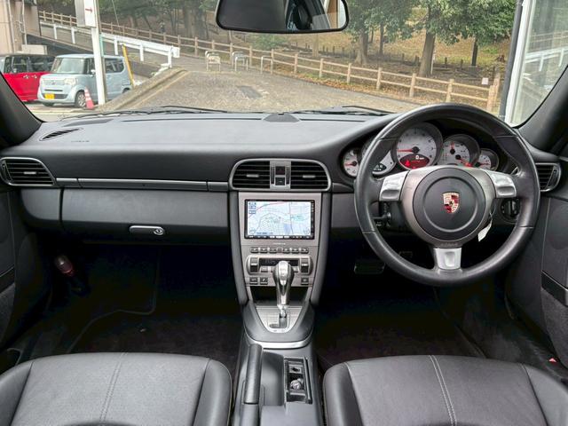 ９１１ ９１１カレラＳ　カレラＳ　サンルーフ　黒革　クルーズコントロール　シートヒーター　Ｂカメラ　フルセグＴＶ　ナビ　ＥＴＣ　記録簿　スペアキー　禁煙（5枚目）